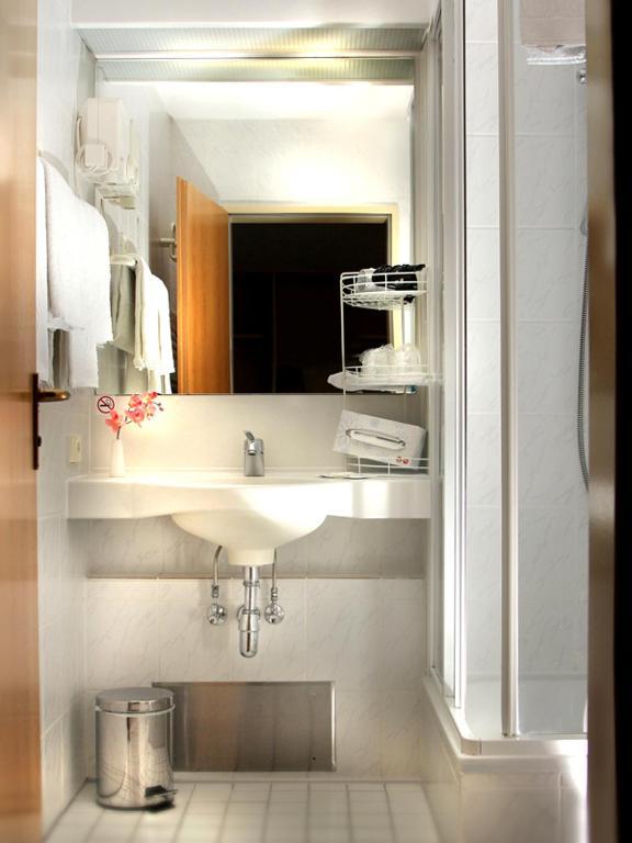 Hotel Bartholomaeus Zeitlarn Ngoại thất bức ảnh