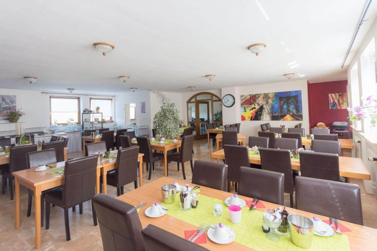 Hotel Bartholomaeus Zeitlarn Ngoại thất bức ảnh